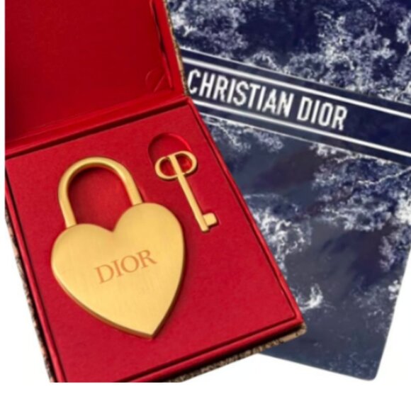 CHRISTIAN DIOR Gold Heart Padlock with CD Key NEW IN BOX - Picture 1 of 8